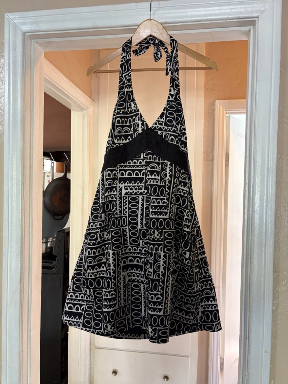 Jones New York Halter Dress – Size 12 | Black & White Geometric Print | Pockets